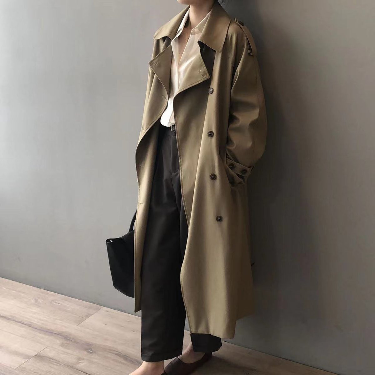 Double-Breasted Long Trench Coat with a Notched Collar and Adjustable Cuffs 4