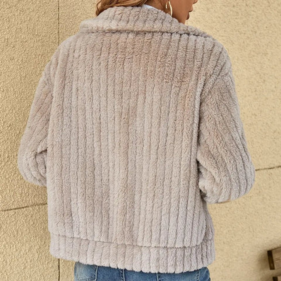 Oversized Quilted Jacket with a Full Zip and Plush Fleece 5