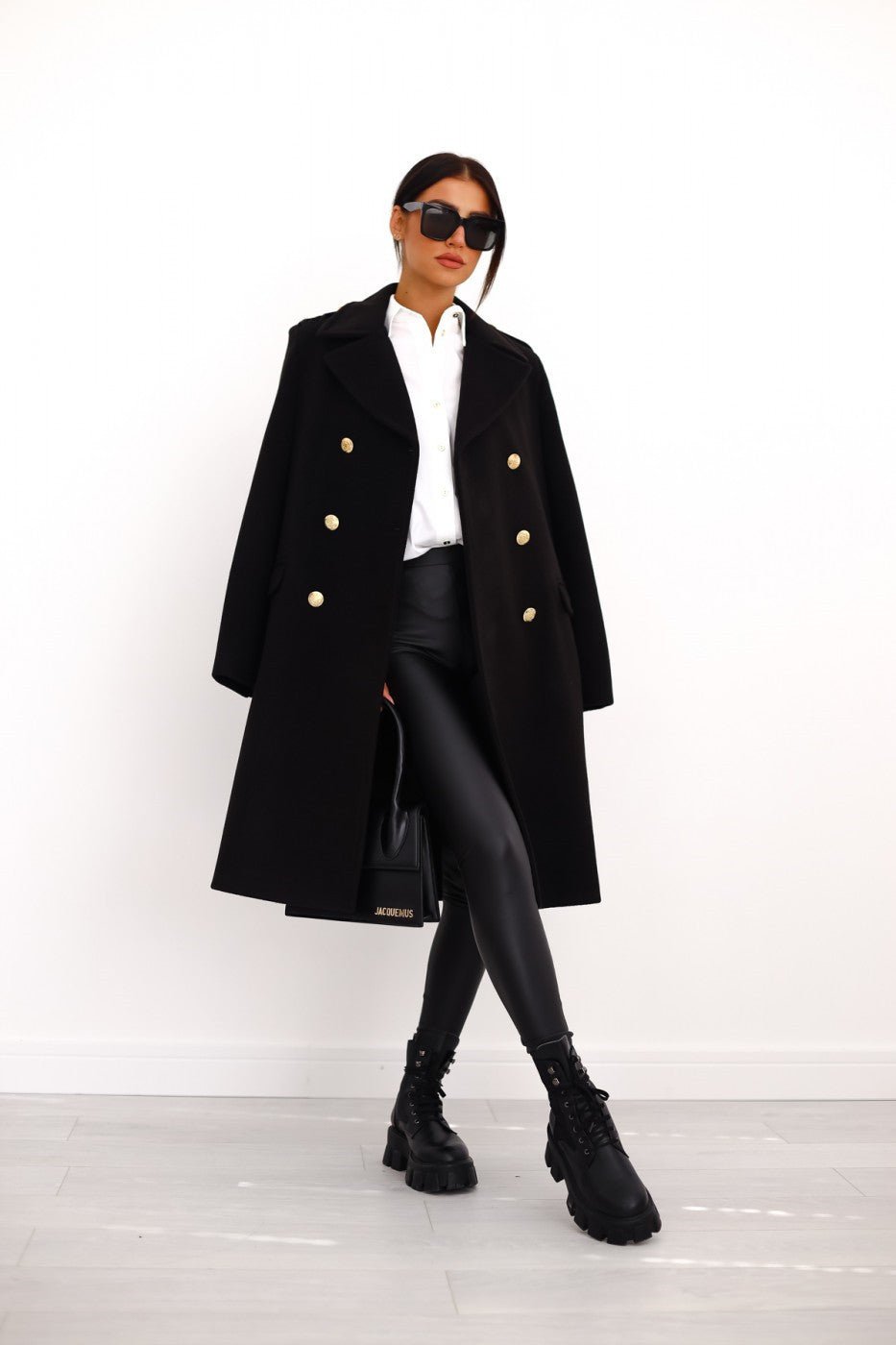 Double-Breasted Long Coat with Gold Buttons and Notched Lapels in Black