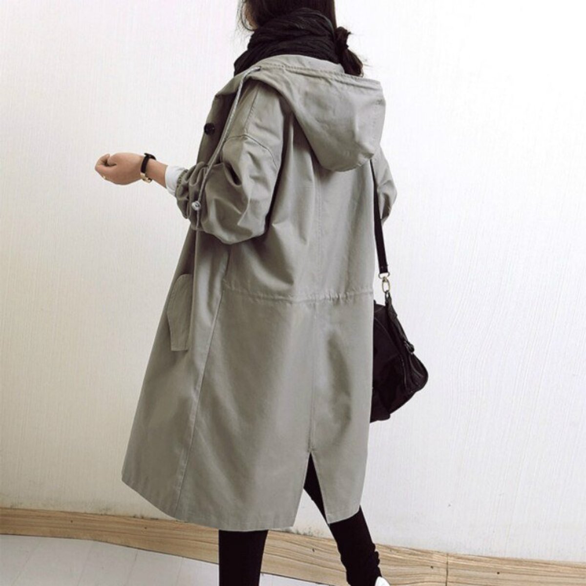 Oversized Midi Trench Coat with a Single-Button Front and Elasticated Cuffs 5