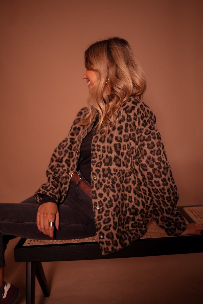 Oversized Quilted Jacket with a Snap Front and Snap-Button Cuffs 2